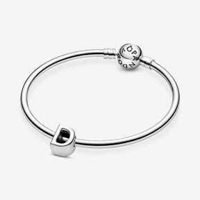 Pandora Charm - en plata de ley Letra D